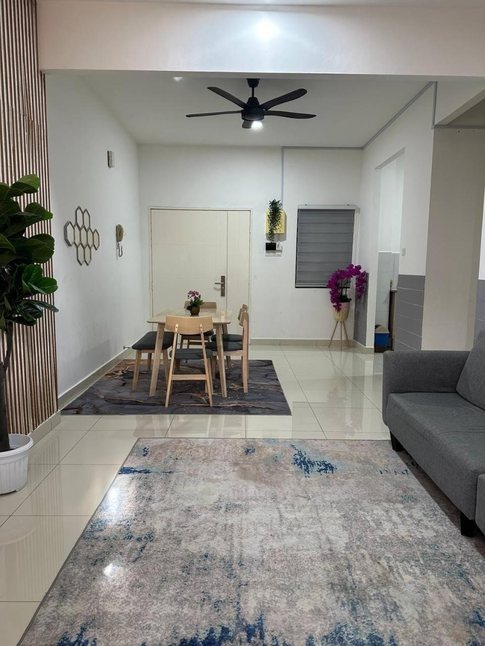 Inadh Suites @ Icon Residence With Pool 瓜拉丁加奴 外观 照片